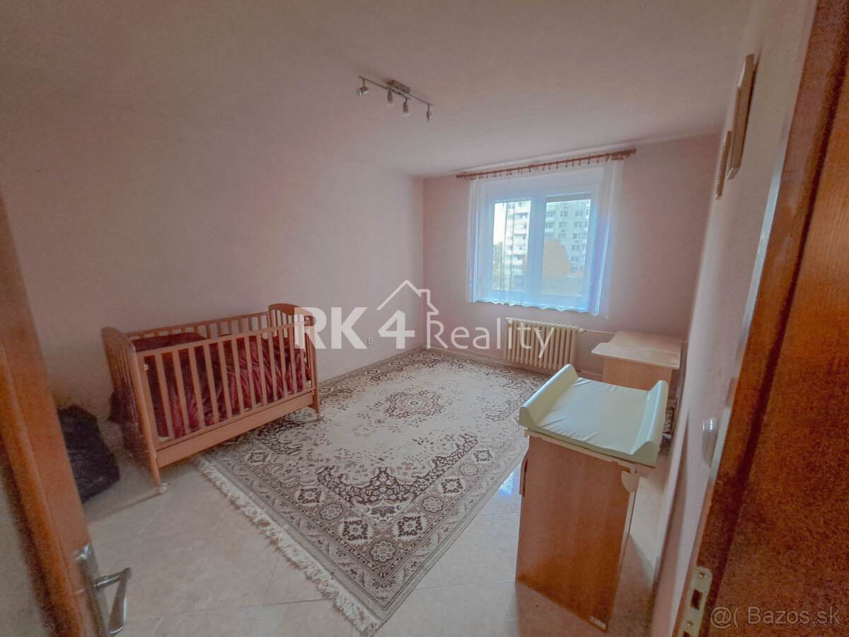 RK4 - NA PREDAJ - 3 izbový byt v Galante - 8