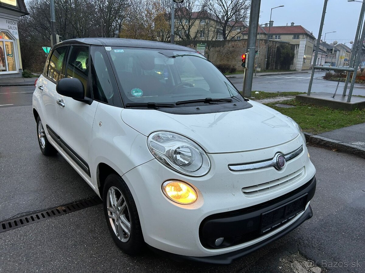 FIAT 500L 1,4 BENZÍN 110 000 KM - 8