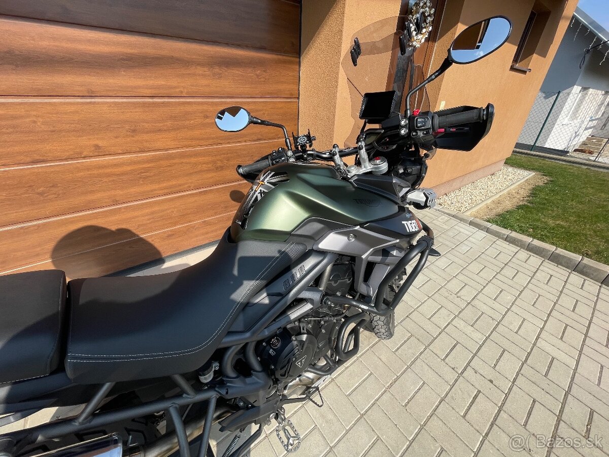 Triumph Tiger 800 XCA - 8