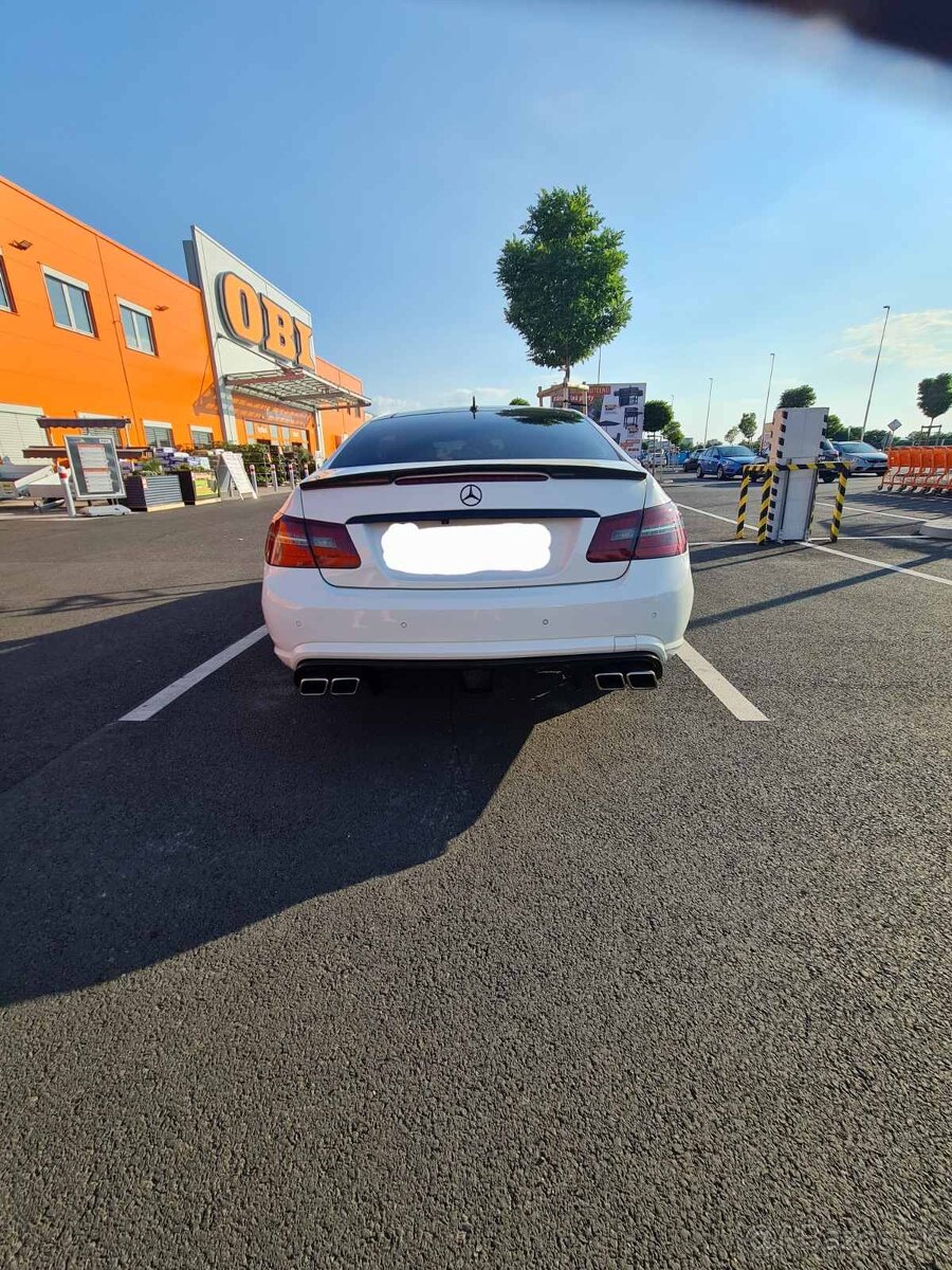 Mercedes E 350 CGI cupe - 8