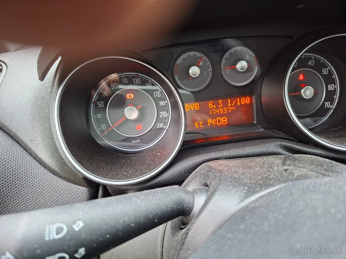 Fiat Punto evo 2012 - 8