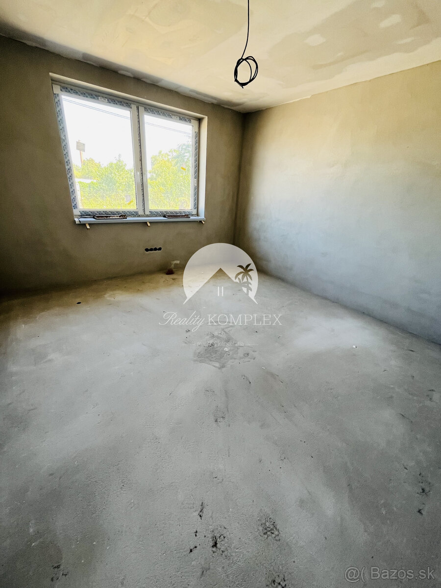 Reality KOMPLEX s.r.o., Vám ponúka na predaj 4-izbový dvojdo - 8