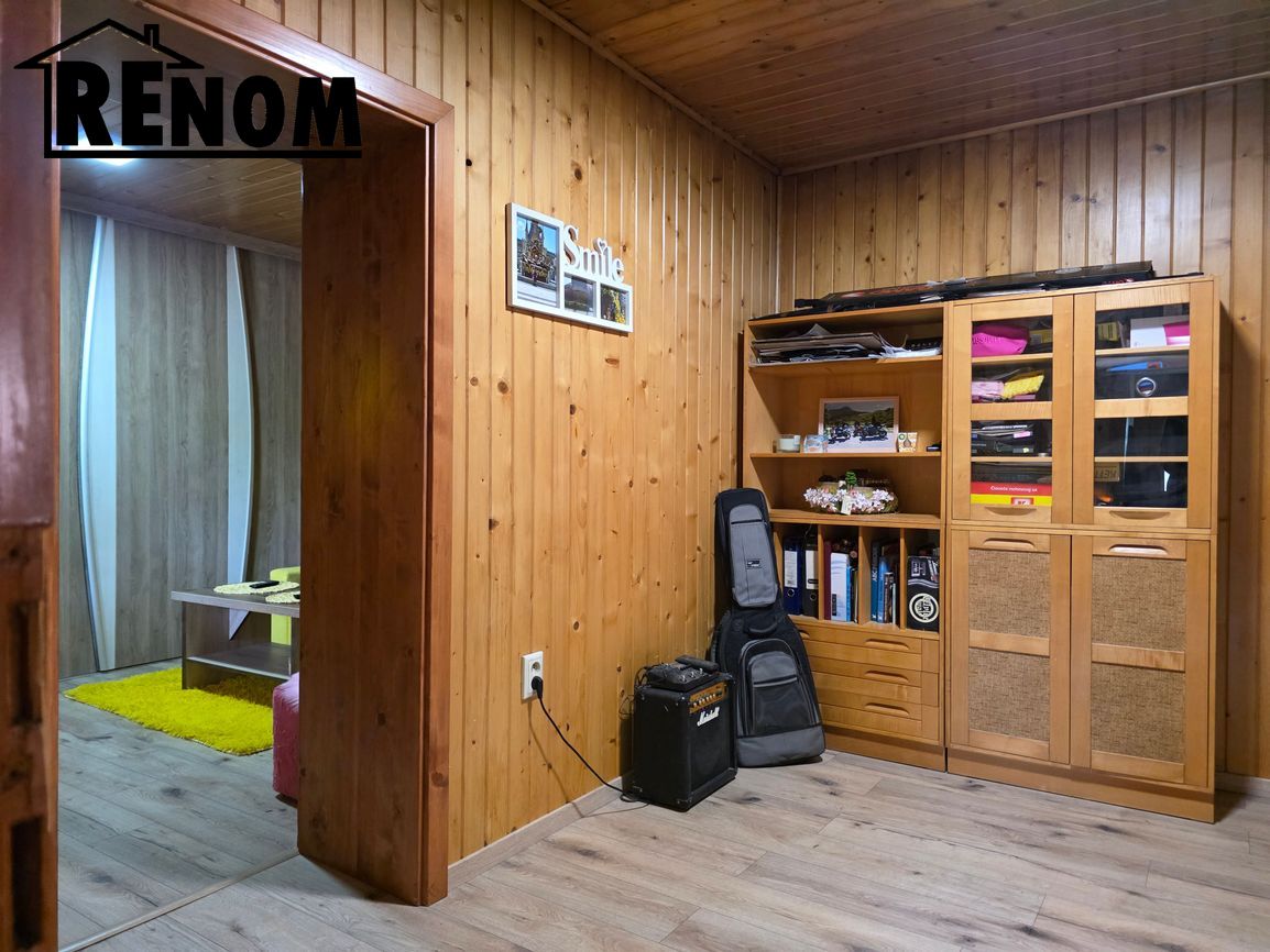 Zrekonštruovaný dom s bazénom a letnou kuchynkou - 8