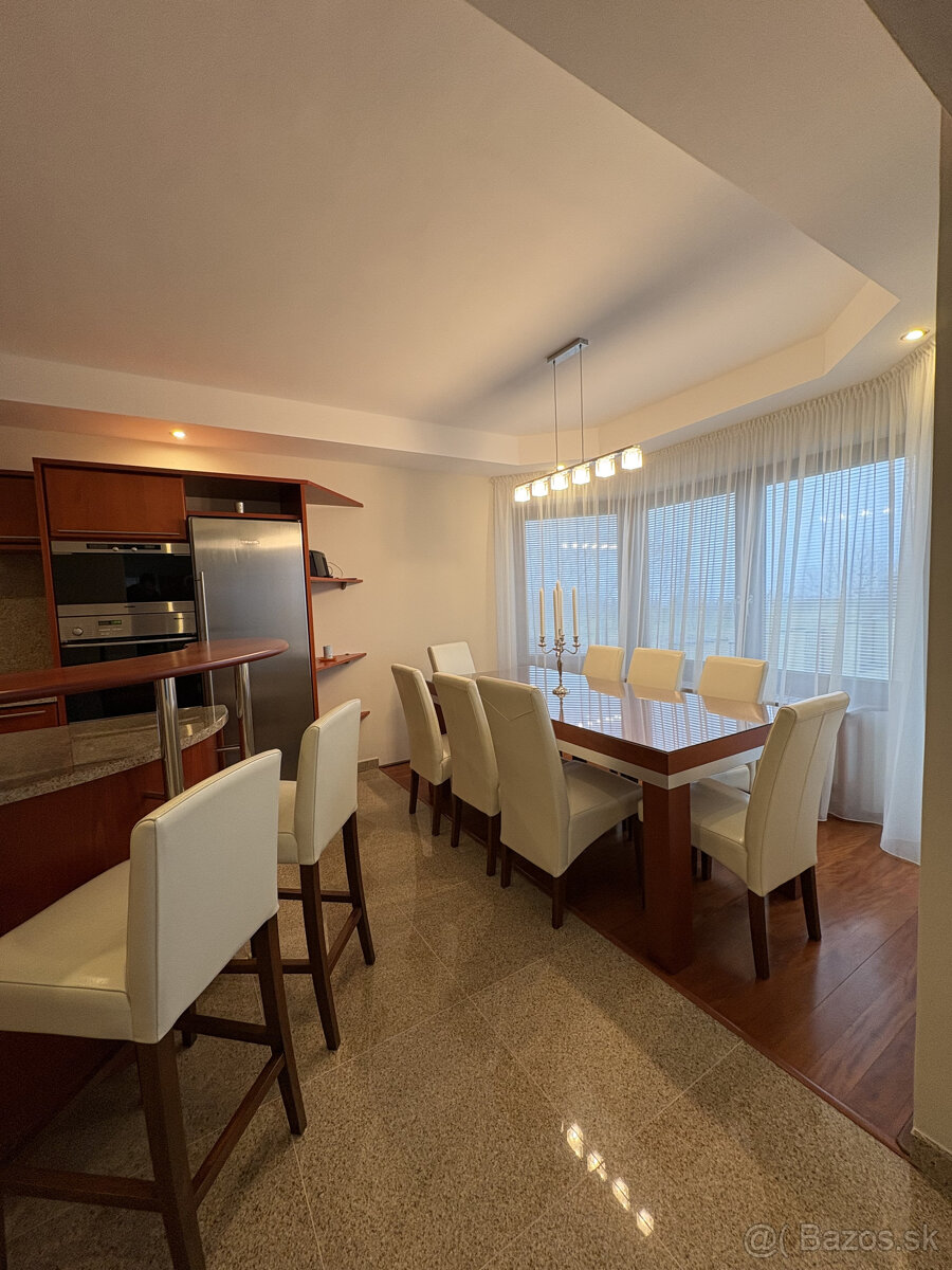 Nadštandardný 7-izbový rodinný dom s bazénom a saunou, Rača - 8