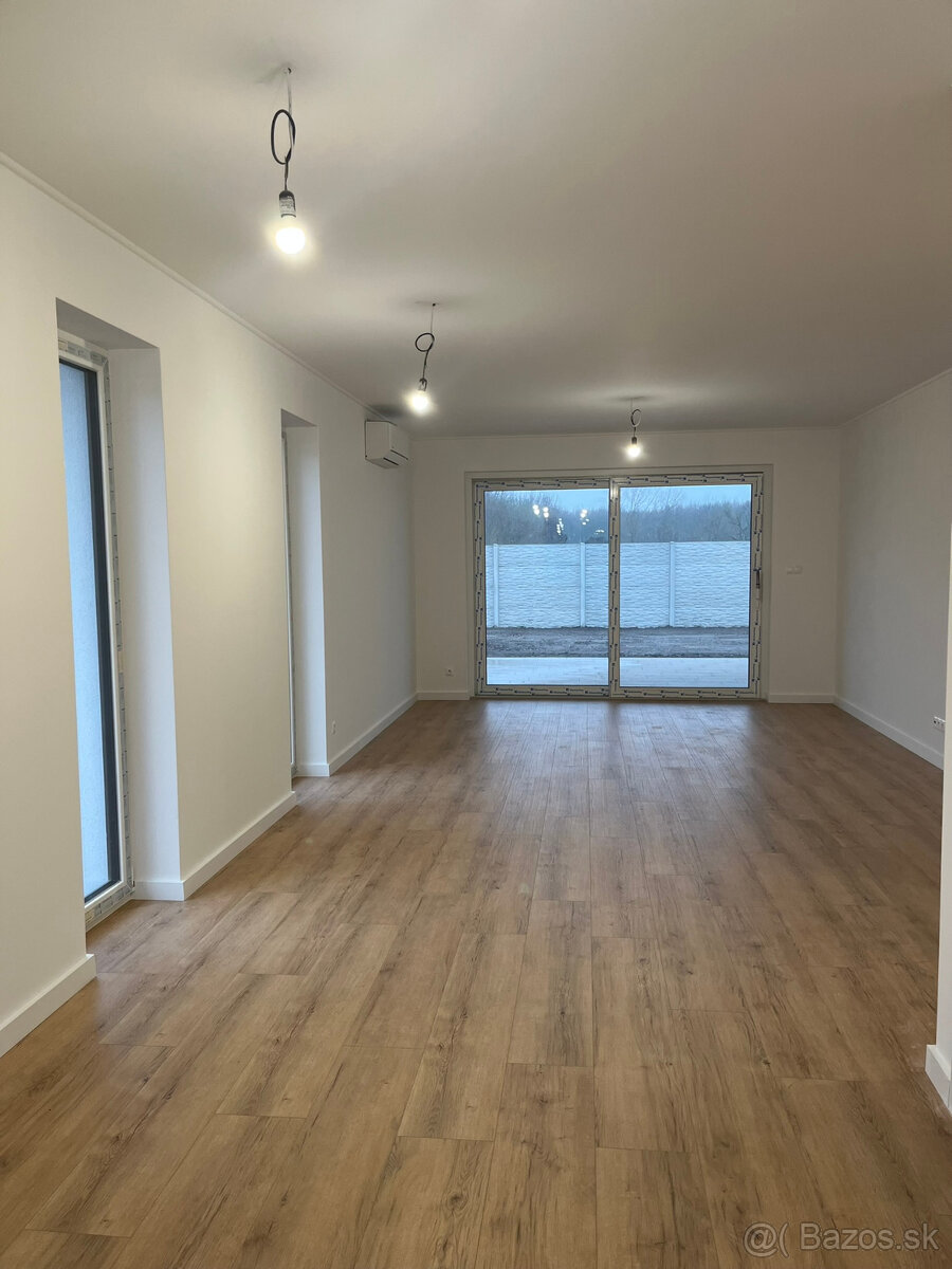 Predaj rodinných domov v obci Vrakúň - 8