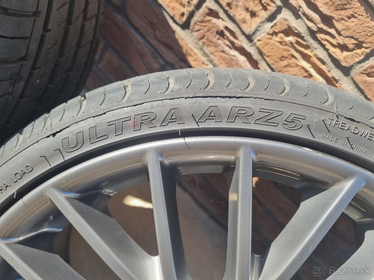 Letná sada diskov s gumami 5x120 R20 - 8