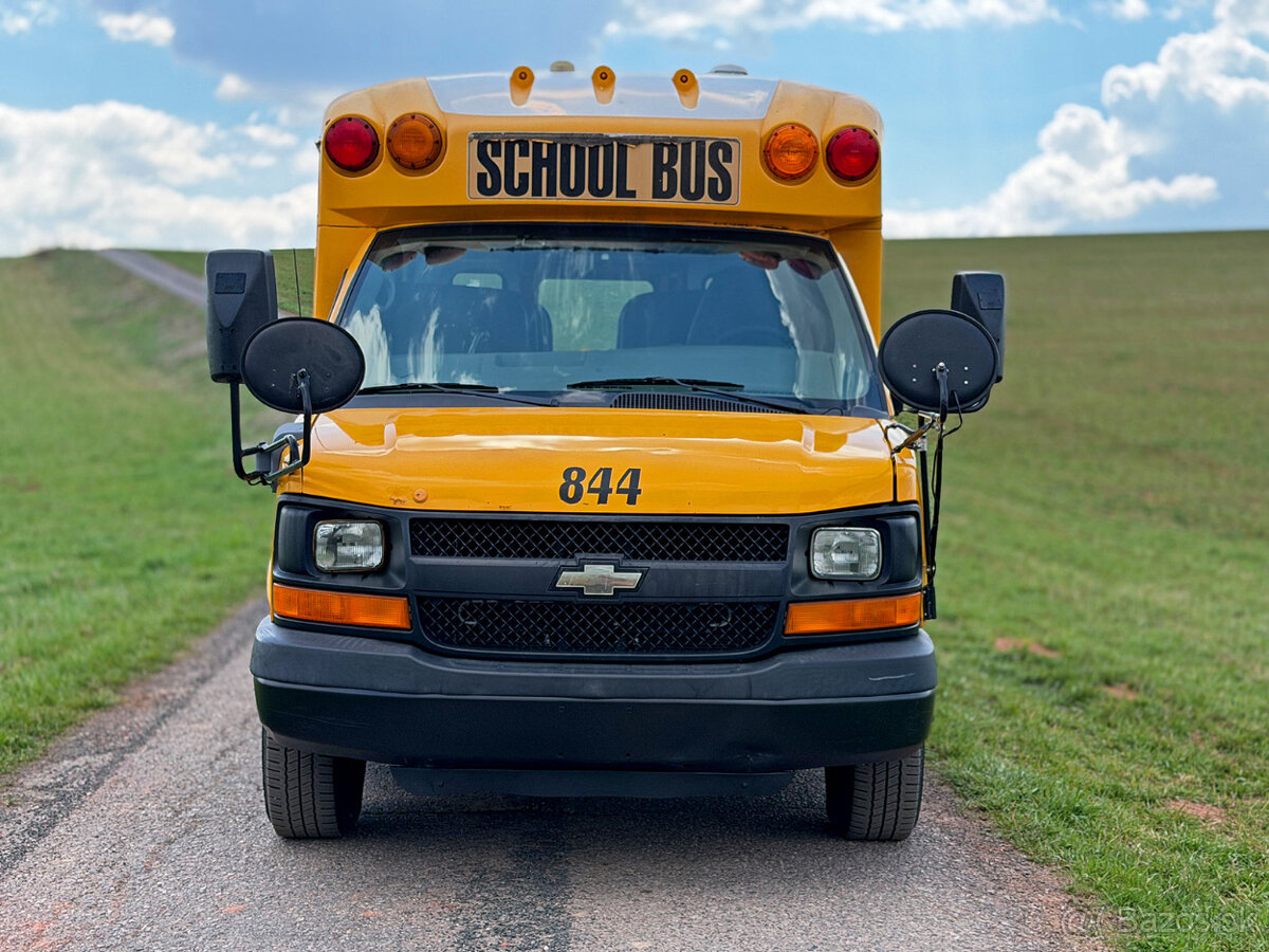 CHEVROLET EXPRESS – USA SCHOOLBUS – 6.6 DURAMAX DIESEL - 8