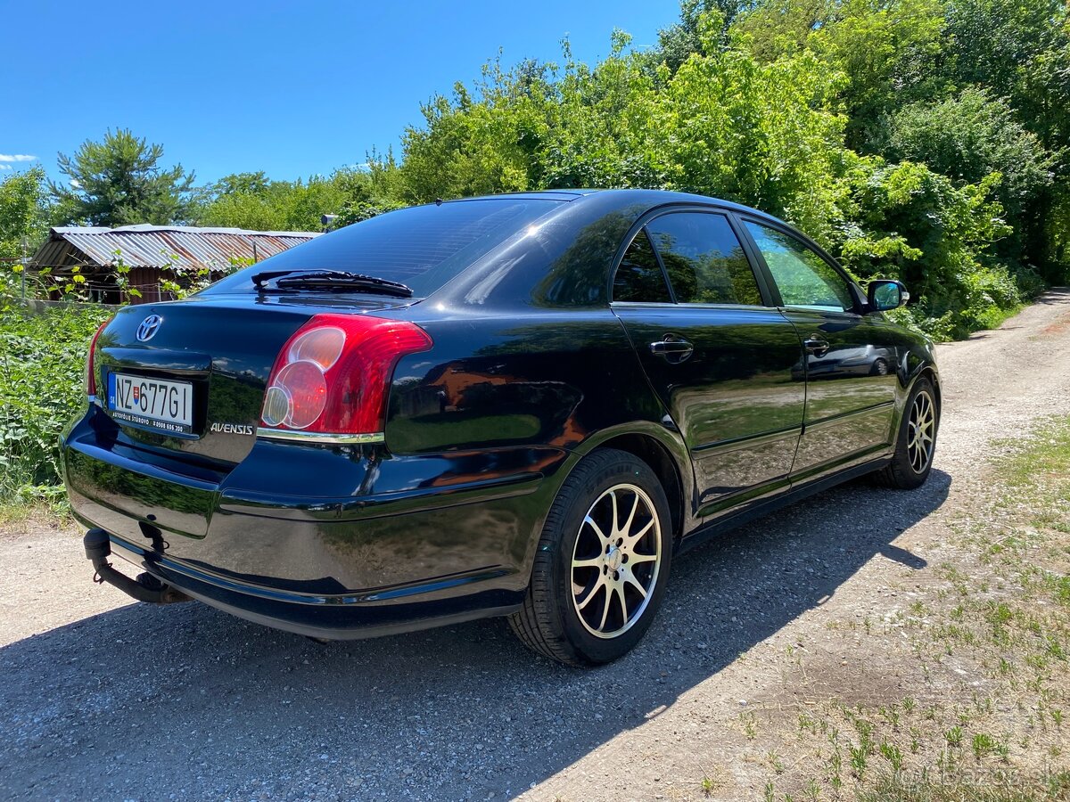 Toyota Avensis 1.8 benzin - 8
