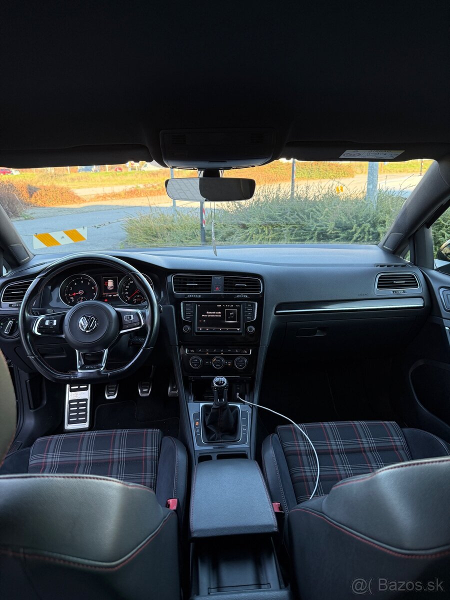 Volkswagen Golf 7 GTI 2.0 TSI 162kW 2016 - 8