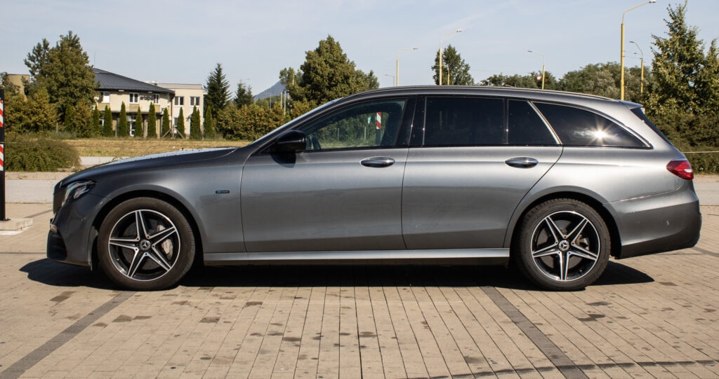 Mercedes Benz E 300 de T Avantgarde (2020) - 8