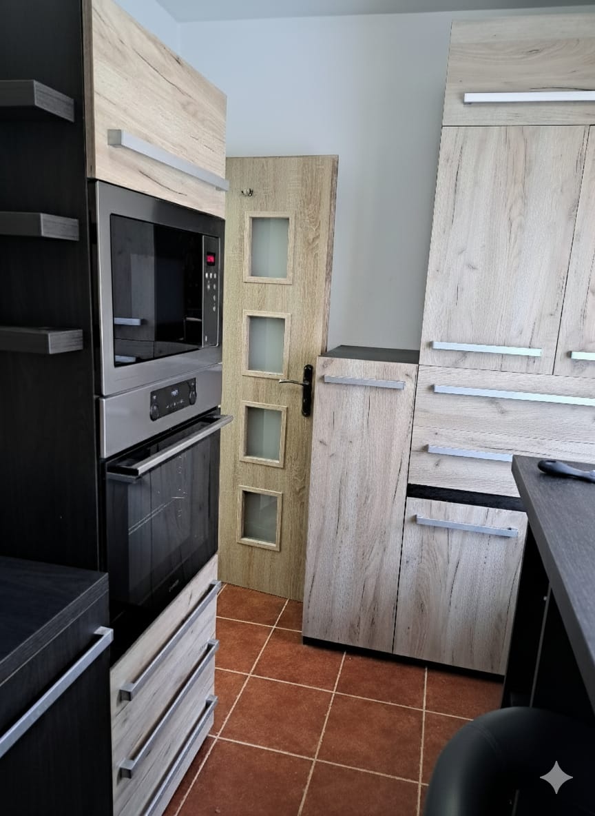 PREDÁM PRIESTRANNÝ 2 IZBOVÝ BYT VO VYHĽADÁVANEJ LOKALITE VO - 8