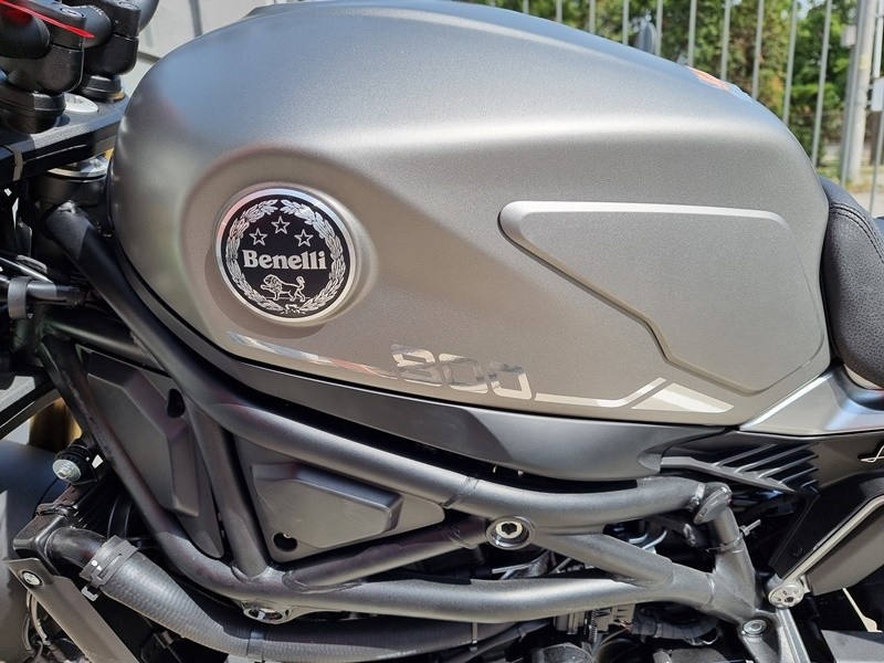 Benelli Leoncino 800 - 8