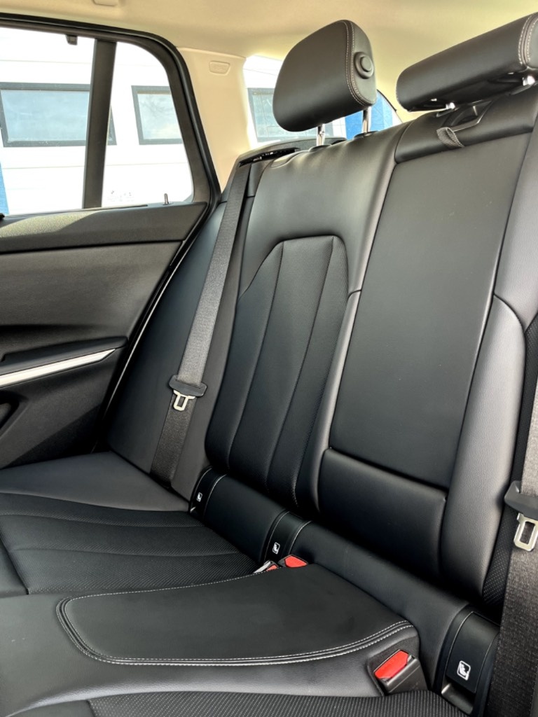 BMW 318i - 8