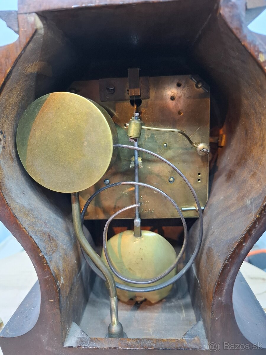 Predám funkčné krbové hodiny LENZKIRCH Polbicie V:34cm š:19c - 8