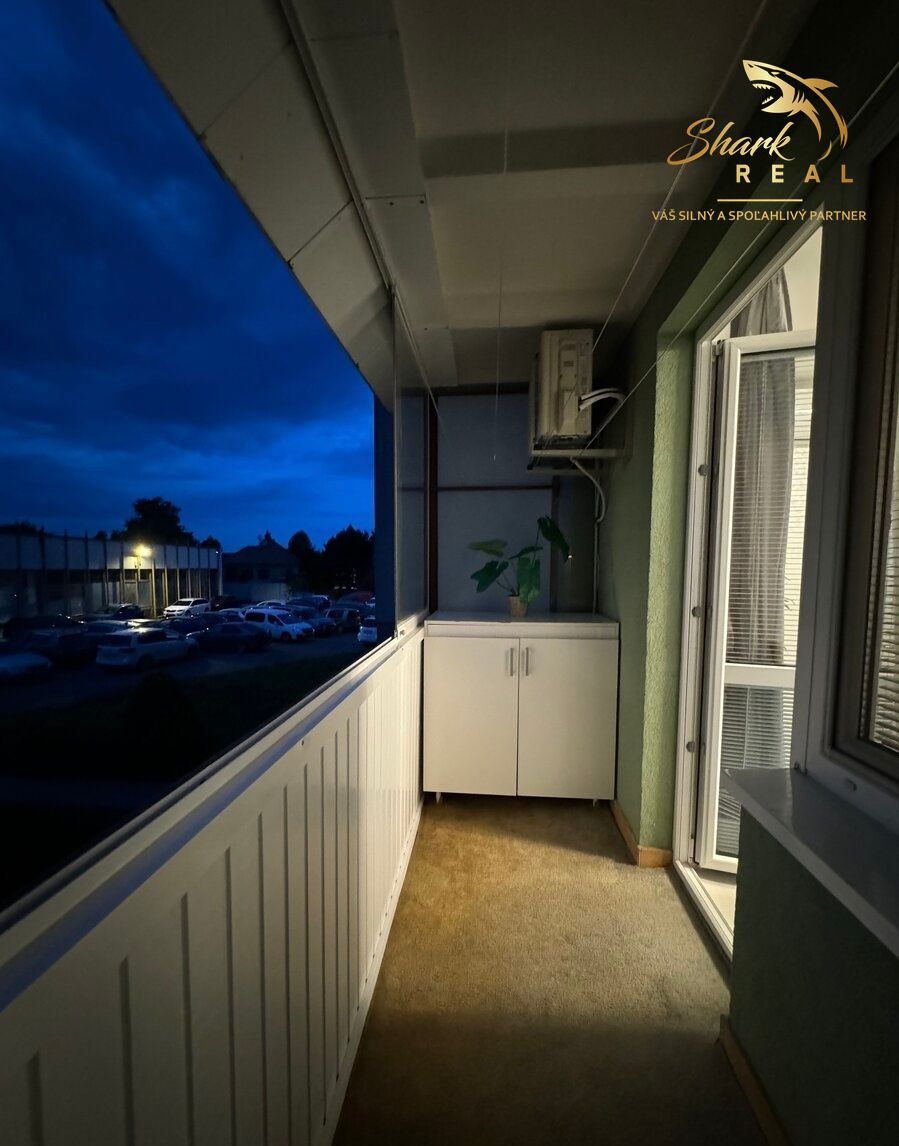 Krásny priestranný 3-izbový byt - 8