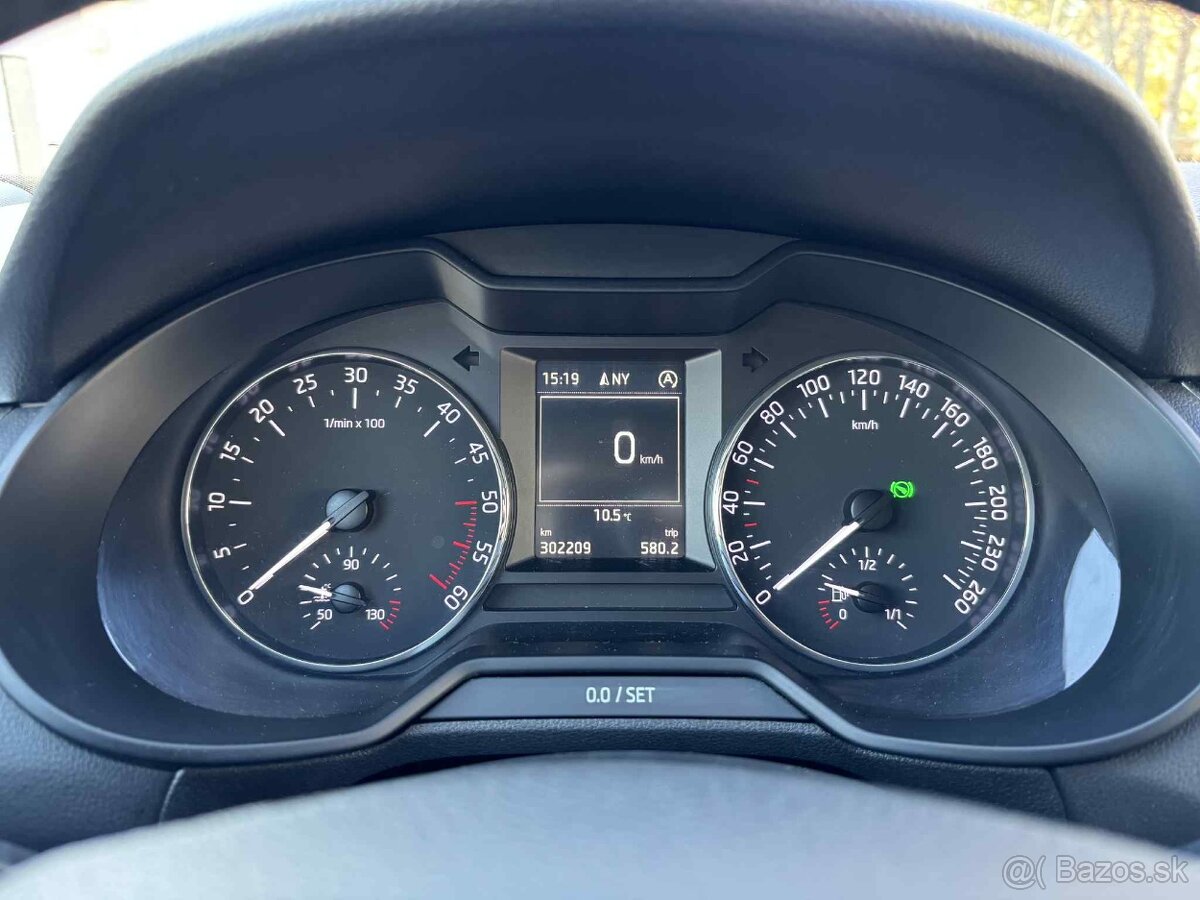 Škoda Octavia Combi 1.6 TDI 110k Ambition DSG/7 - 8