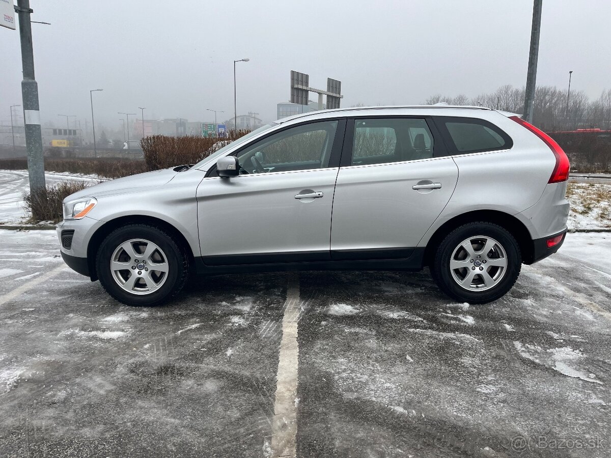 Volvo XC60 D3 AWD Summum - 1. Majiteľ, TOP stav - 8