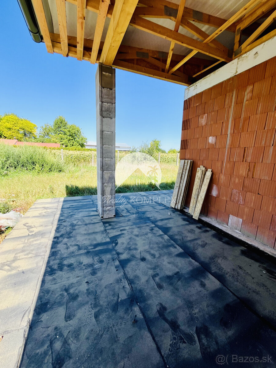 Reality KOMPLEX s.r.o., Vám ponúka na predaj moderný dvojdom - 8