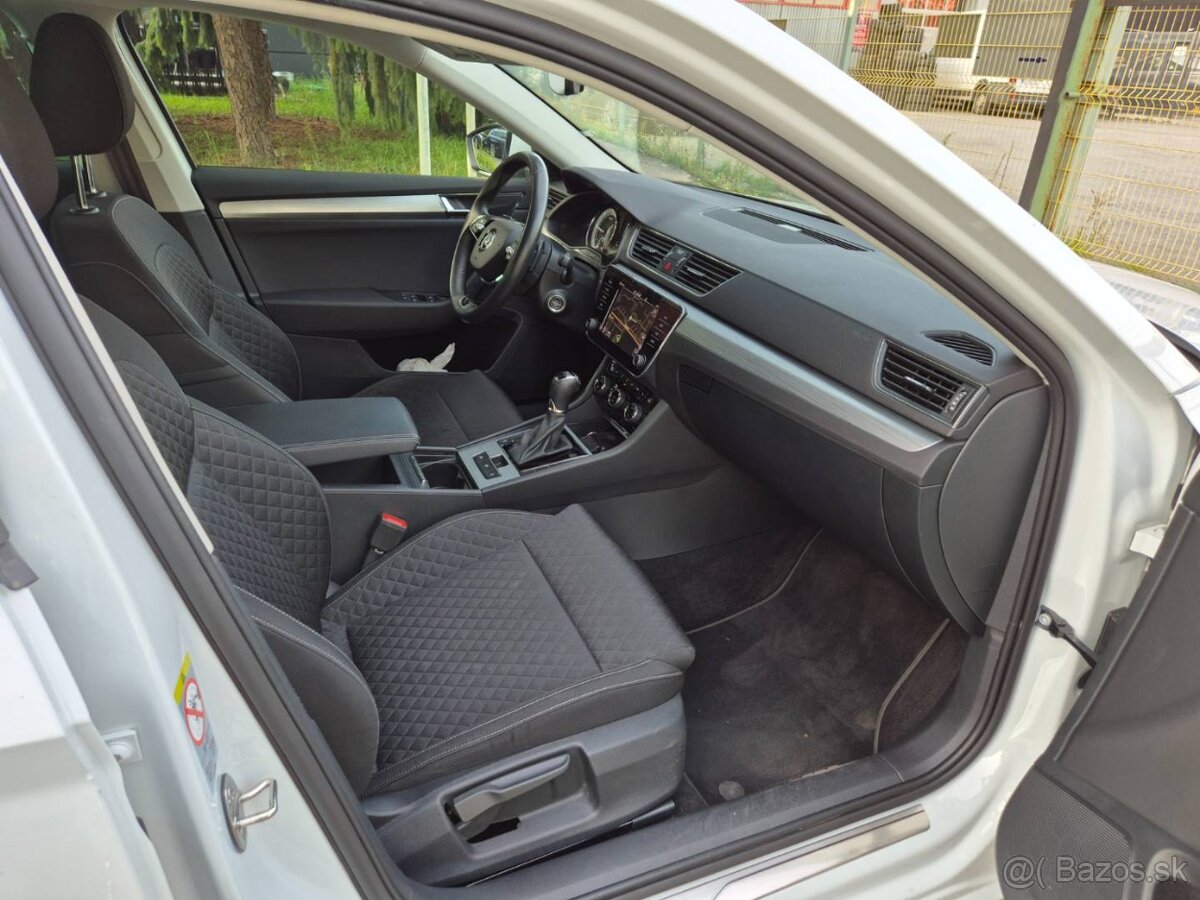 Škoda Superb Combi 2.0 TDI SCR Style DSG - 8