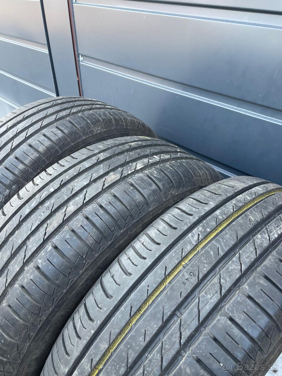 NOKIAN 245/70 R16 2ks + 1 - 8