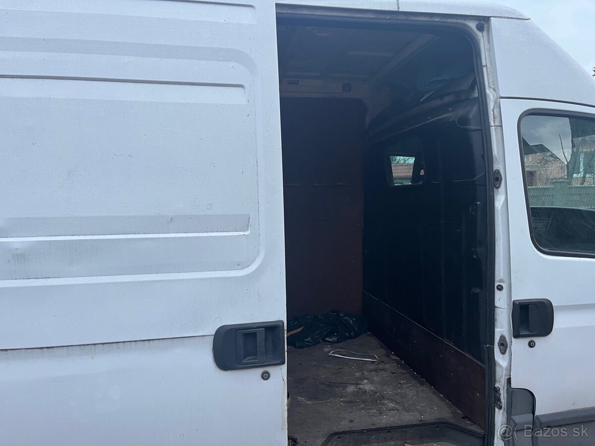 Dodávka Iveco Daily 2.3 Hpi - 8