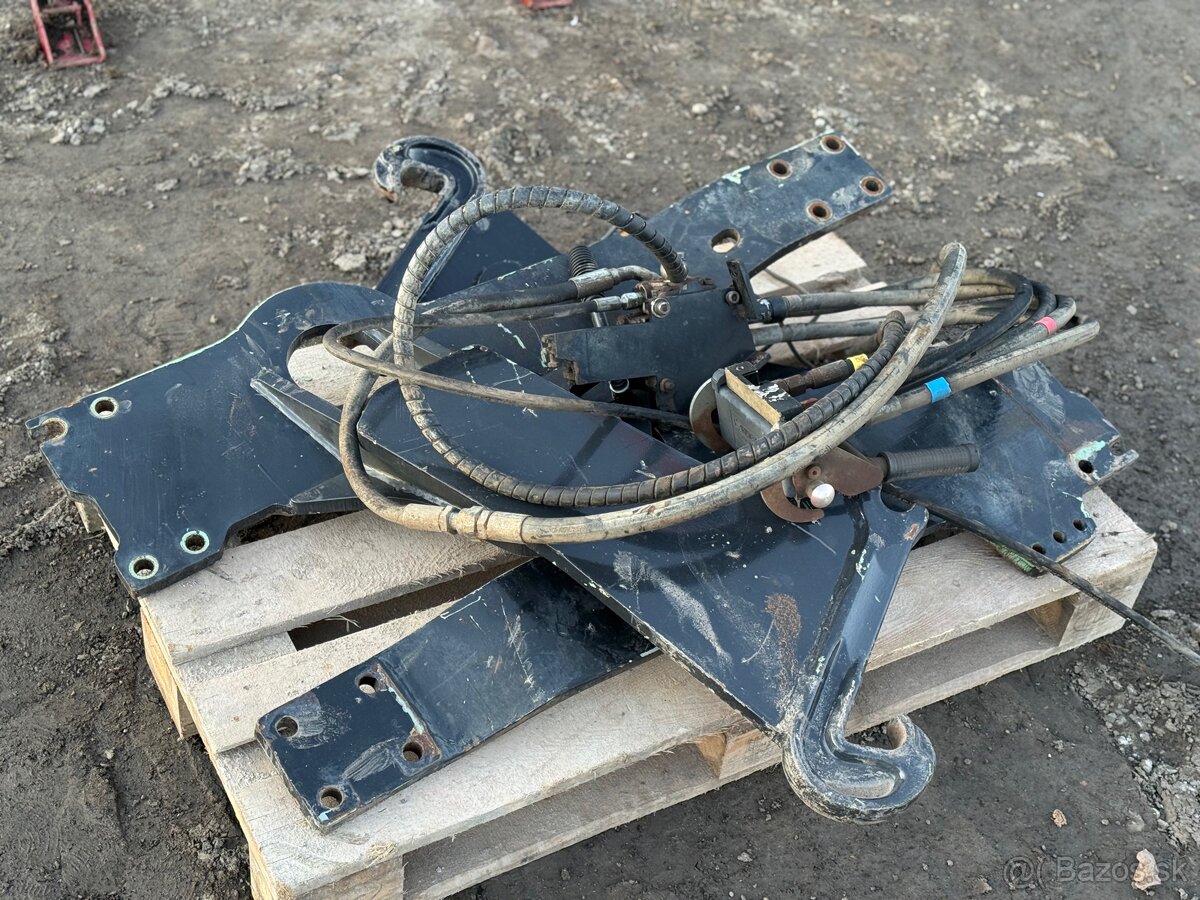 Čelný nakladač+joystick na traktor STOLL Case Maxxum - 8