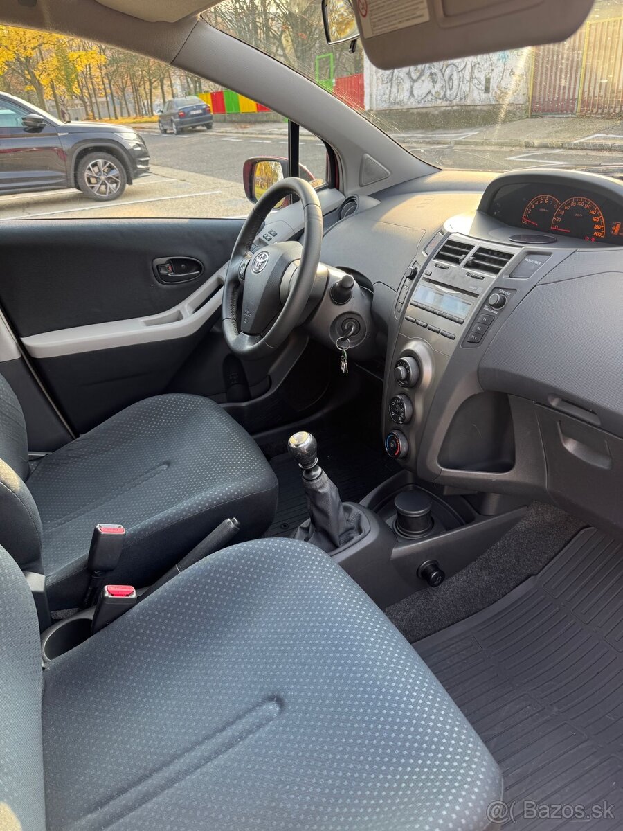 Toyota Yaris 1,33 - 8