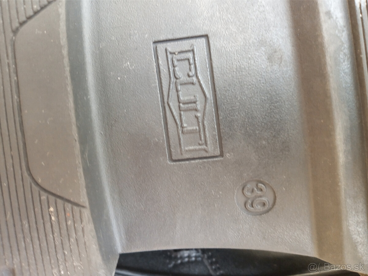 Damska vodeodolna outdoorova obuv CULT. - 8