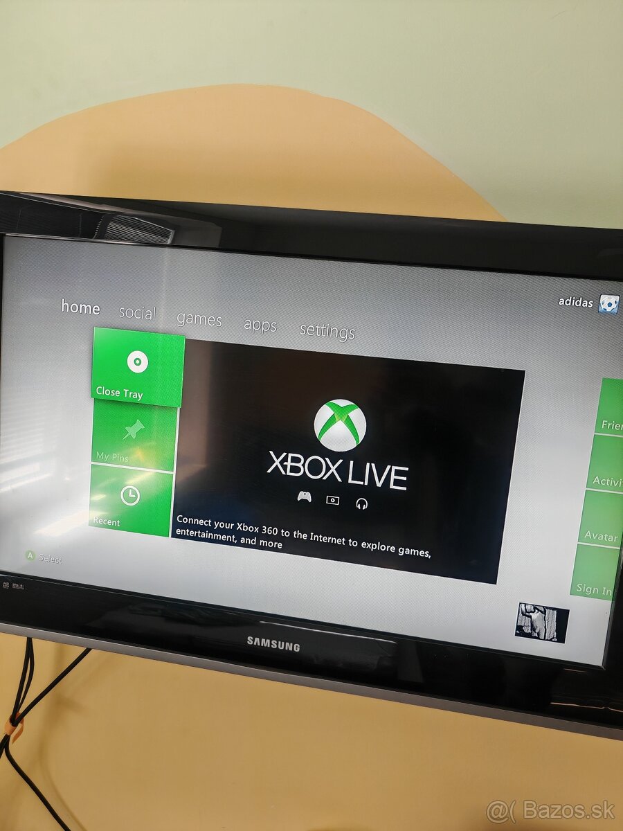 Predám Xbox 360 slim - 8