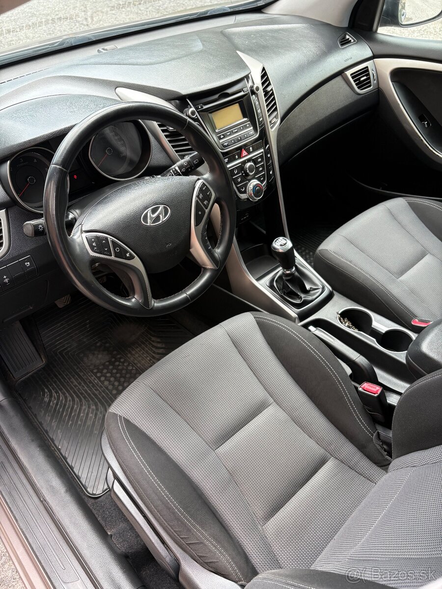 Hyundai I30 kombi - 8