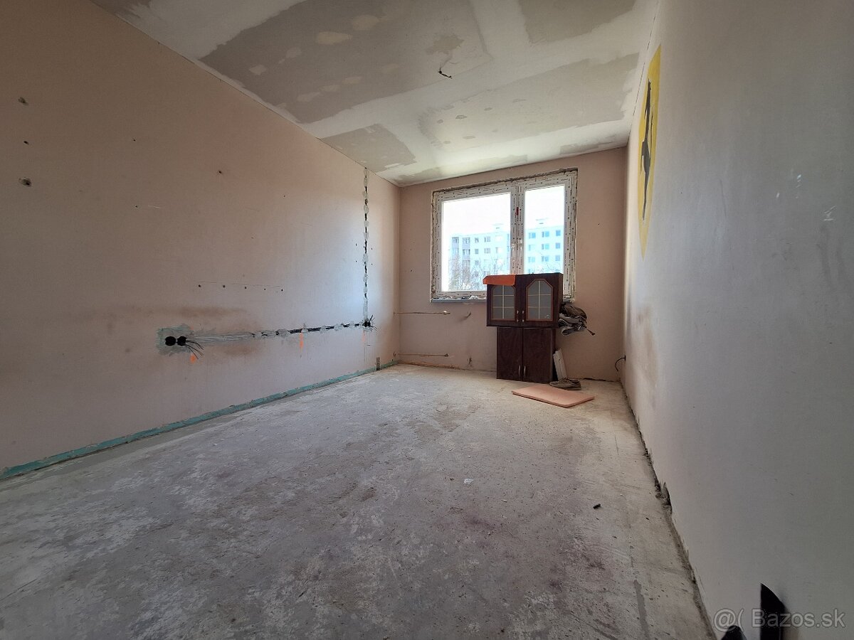 Na predaj 3-izb. byt ,65m2, loggia, Wurmova , Košice - KVP - 8