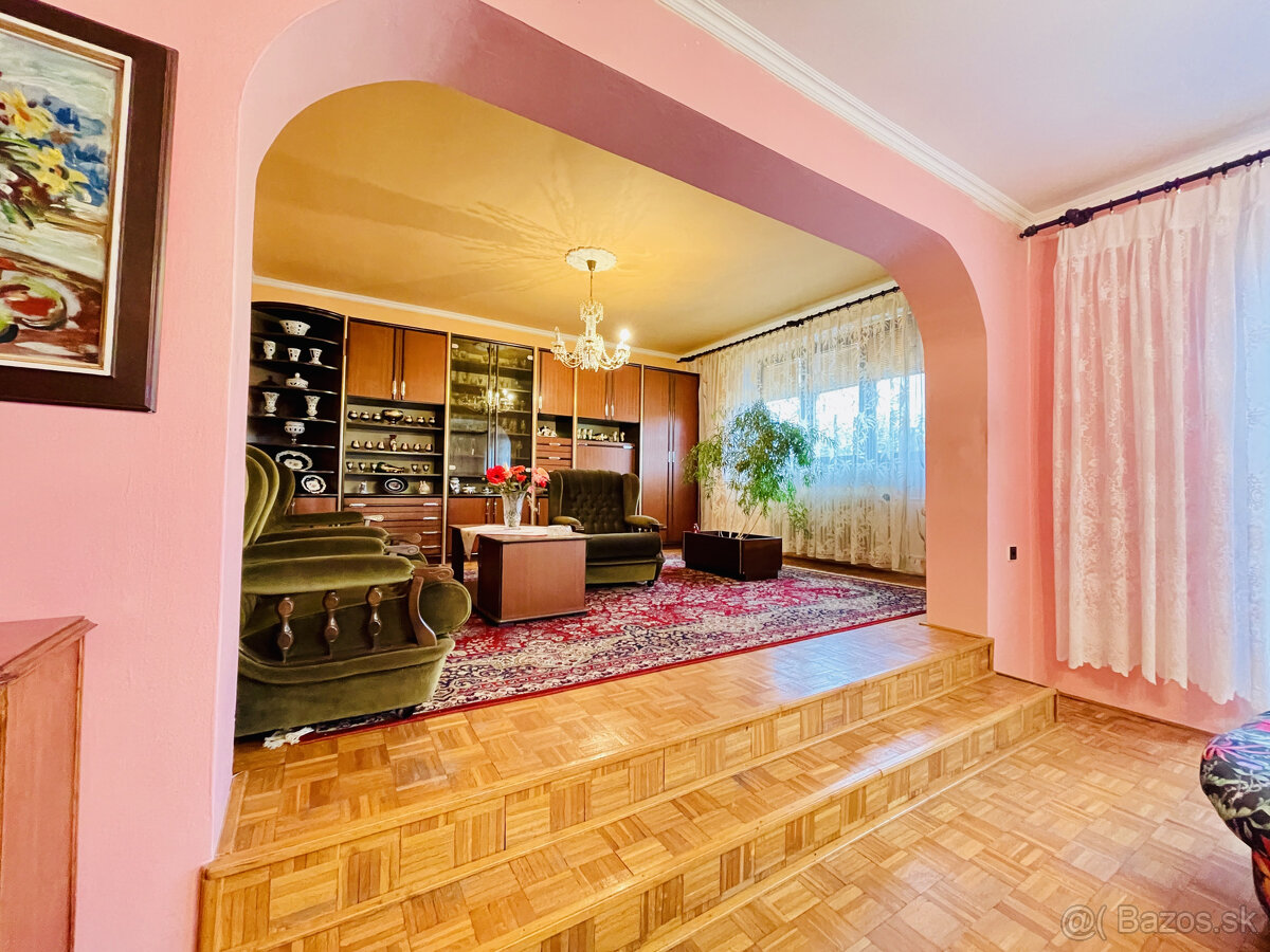 A-W REAL | RODINNÝ DOM NA PREDAJ V OBCI OKOČ - 8