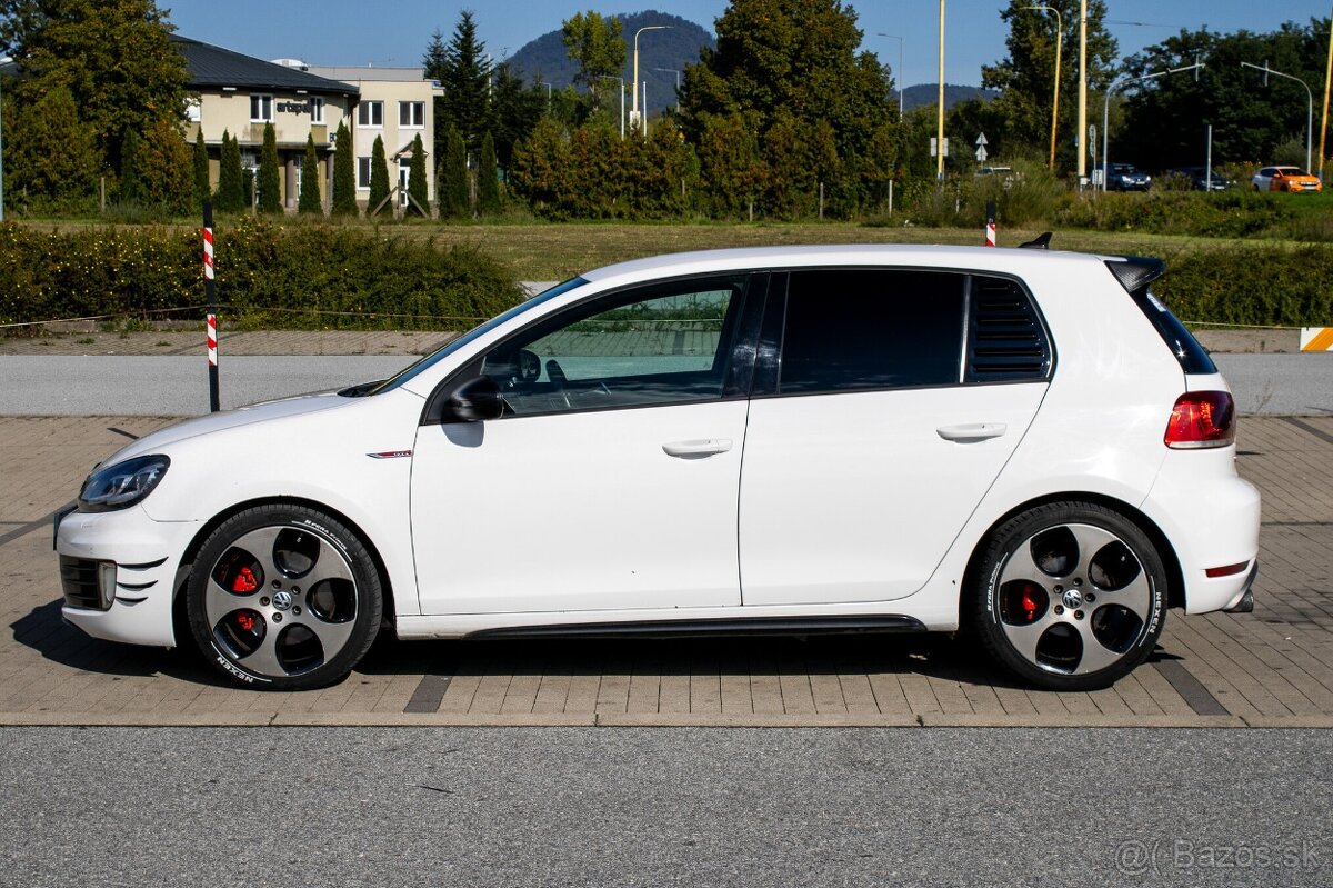 VW Golf GTI 2.0TSI - 8