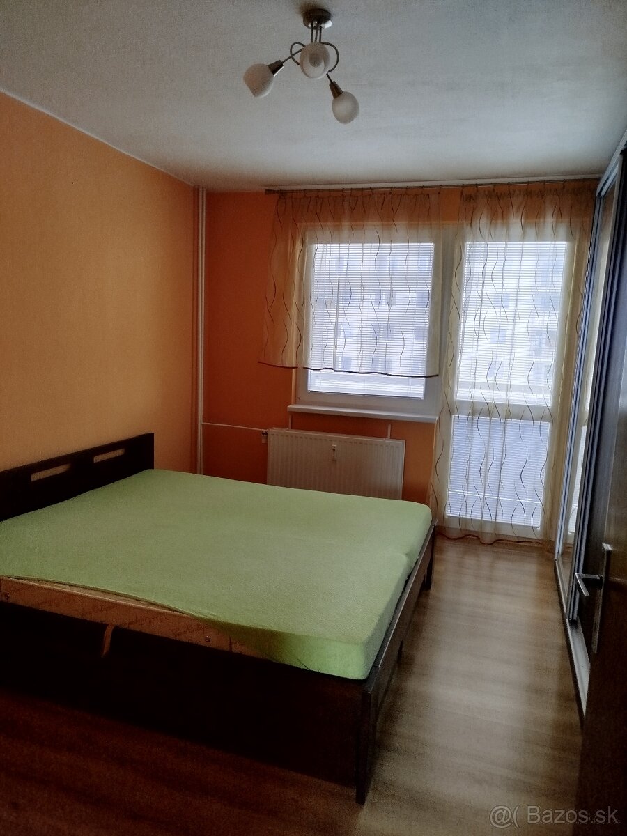 Prenajom 3 izbového bytu - 8