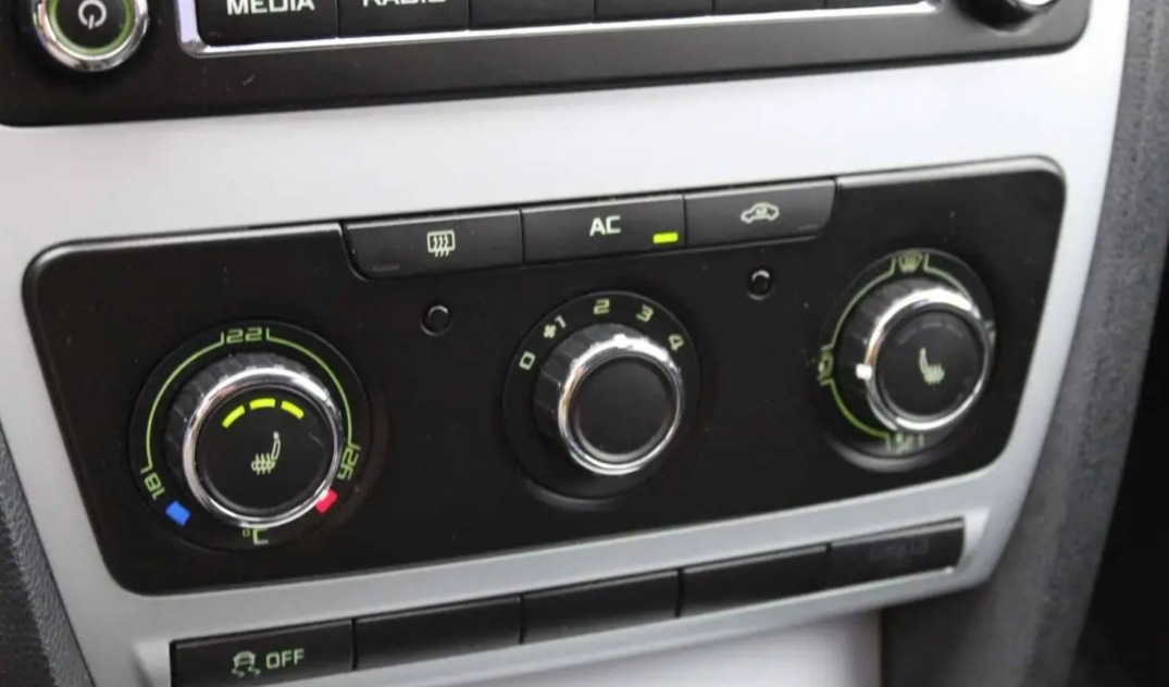 Škoda Octavia facelift 1.9tdi 77kw - 8