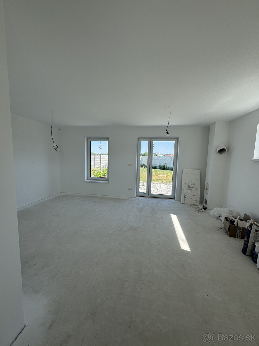 Prenájom - novostavba RD s 2 bytovými jednotkami, 102m2 úžit - 8