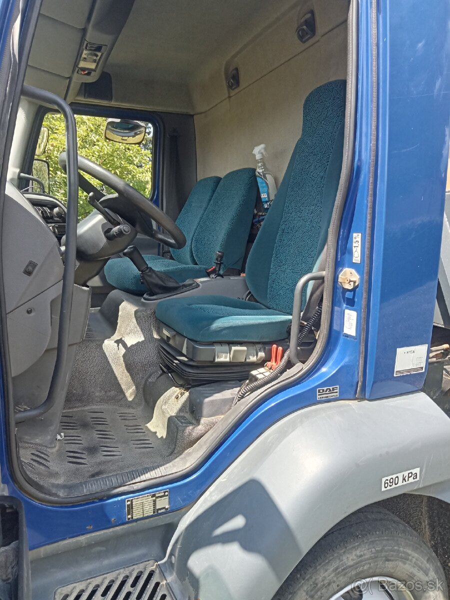 DAF LF55.180 hákový nosič kontajnerov - 8