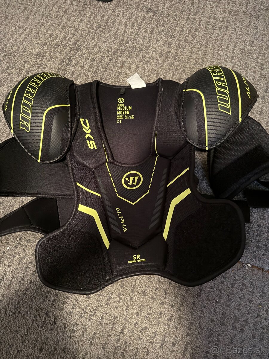 Hokejová výstroj - veľkosť M - 8