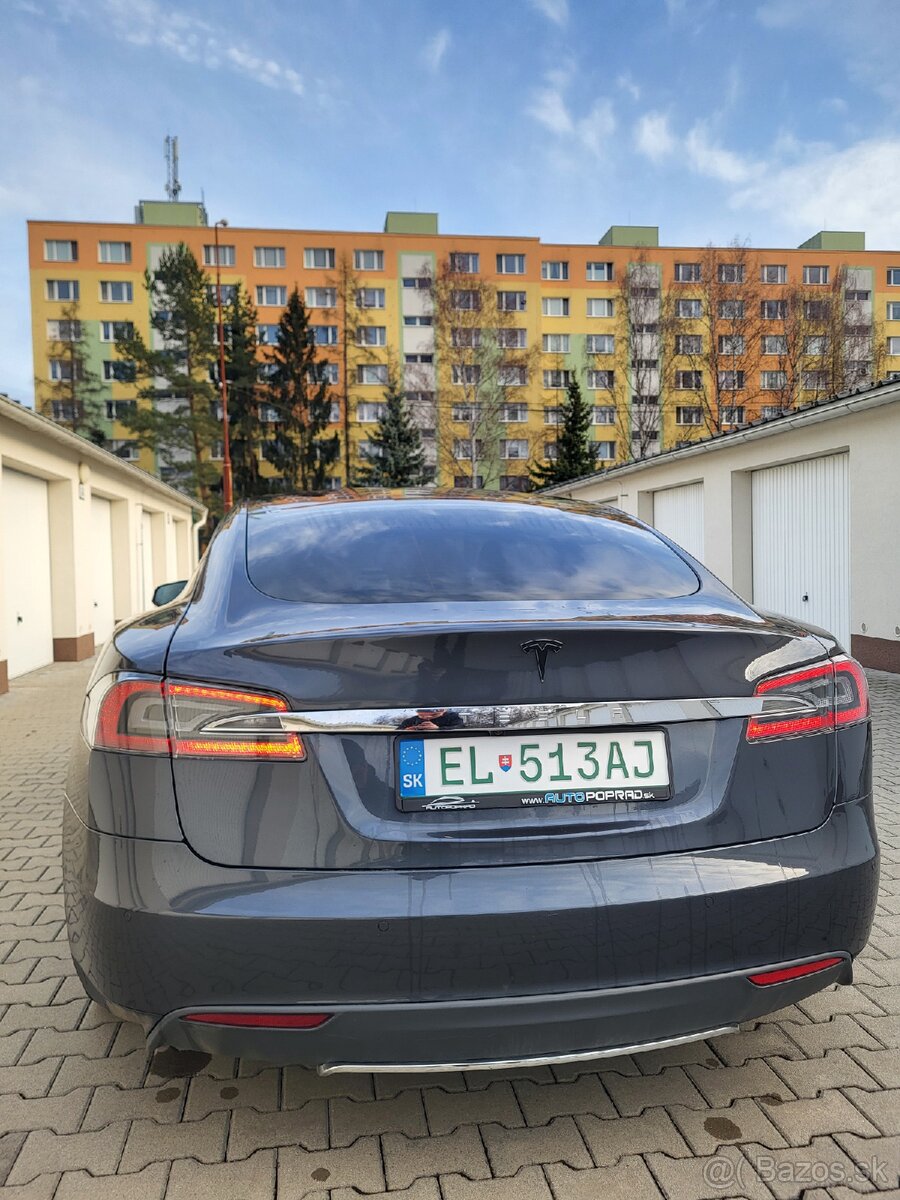 Tesla Model S 85 - 8
