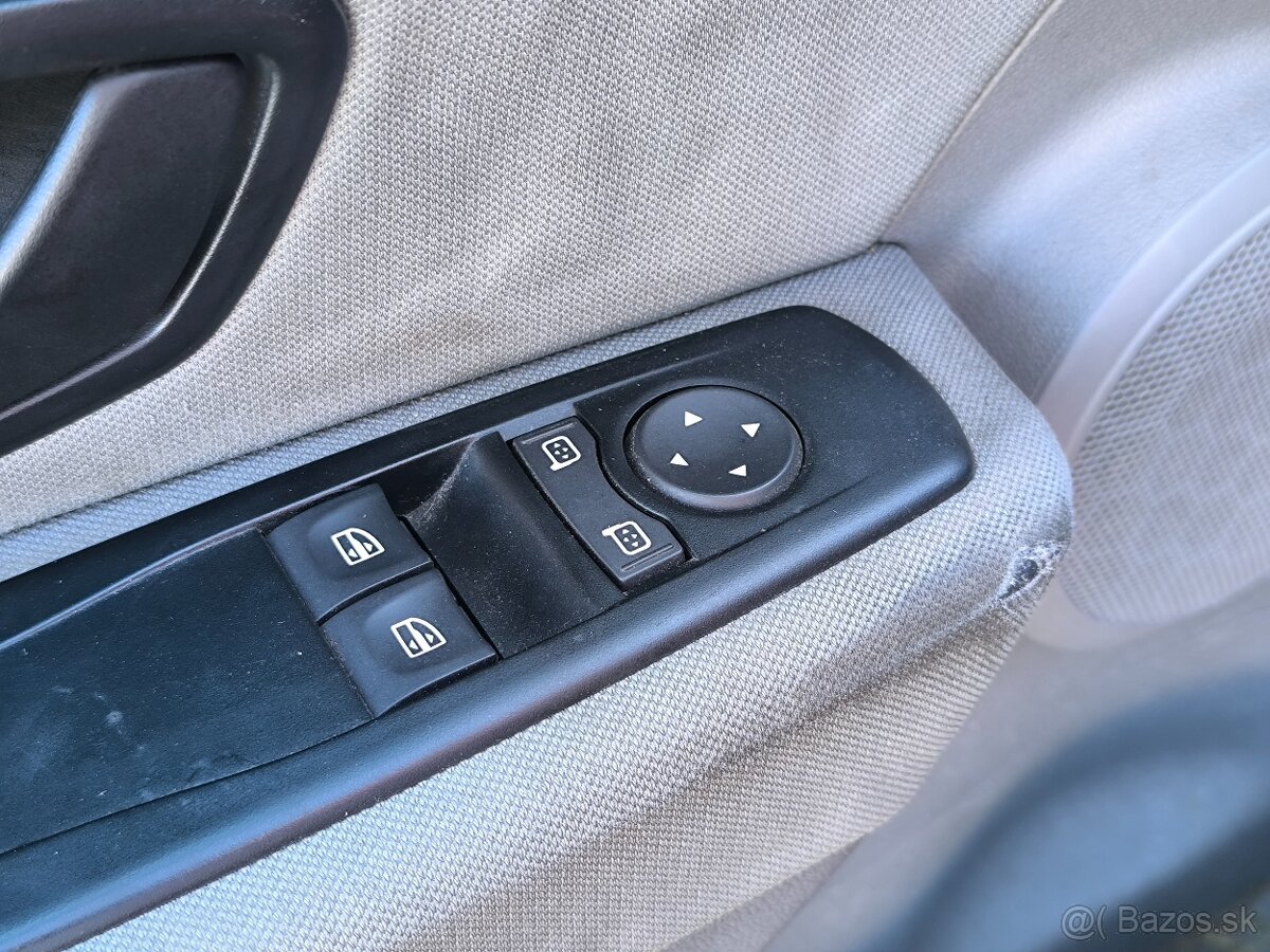 Renault Mégane 1.6 16V _ 143 000km _ NOVÁ STK - 8