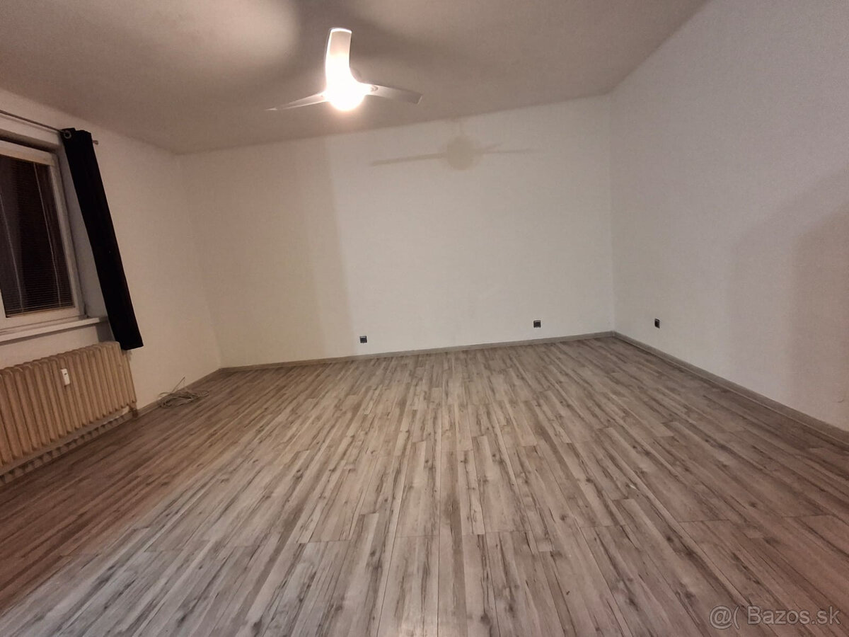 ===REZERVOVANÉ=NAJLACNEJŠÍ 2i BYT V BREZNE UL. KRČULOVA - 8