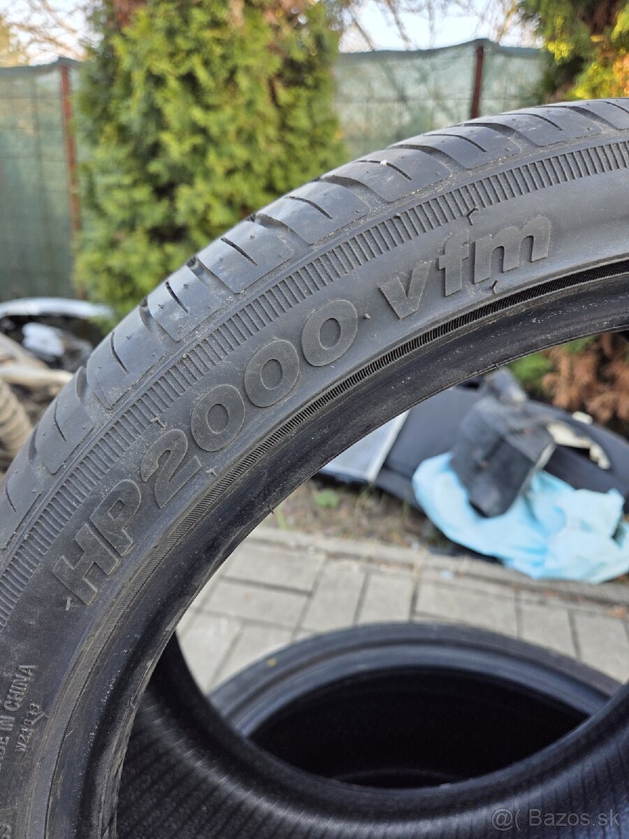 Letné pneu 255/35r18 - 8