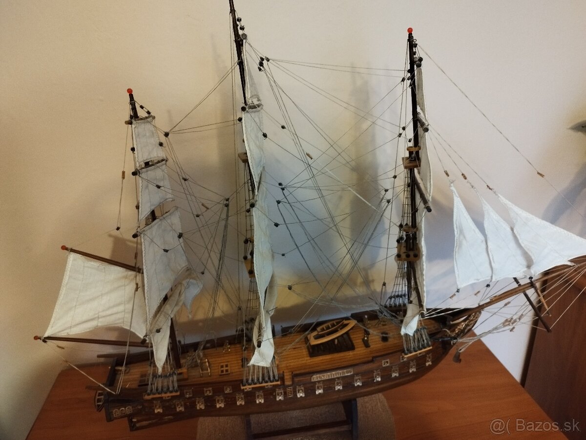 Model lode USS Constitution - 8