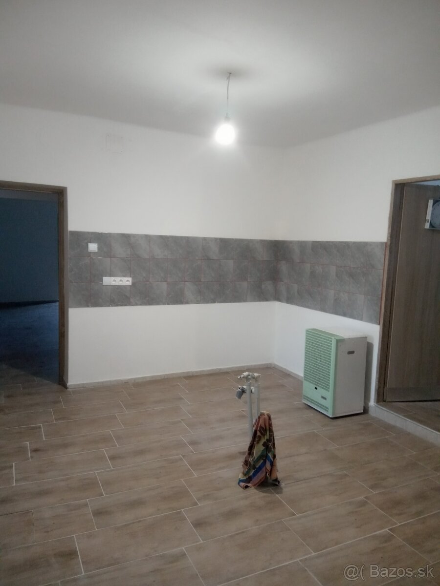 Moderný tehlový dom v Chynoranoch na predaj - - 8