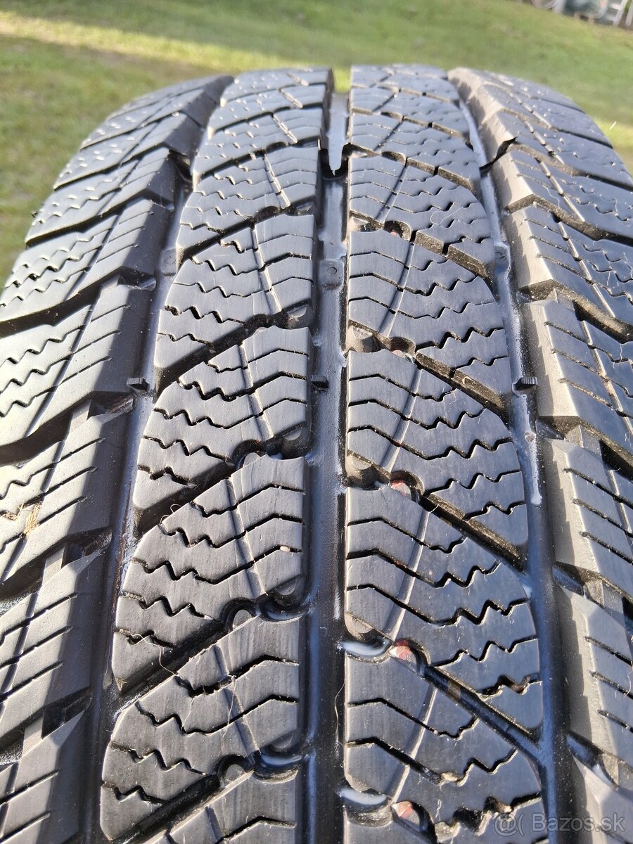 205/65 r16C zimne pneumatiky - 8