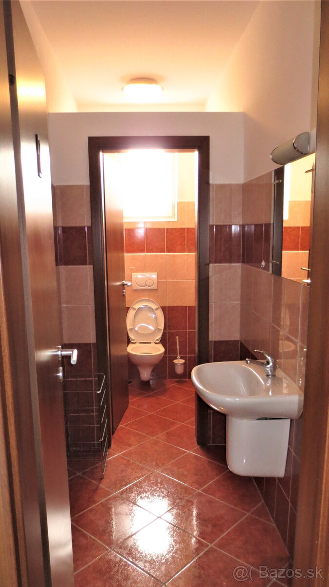 Prenájom 2 kancelárií o výmere 41 m2 ul. Dlhá - 8