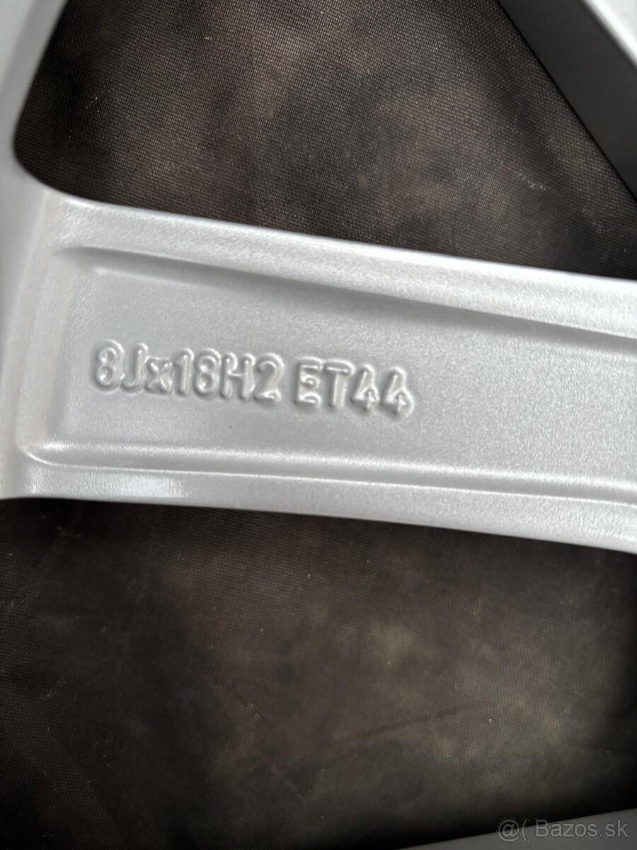 Zimní originální sada alu Škoda Superb 235/45R18 - 8