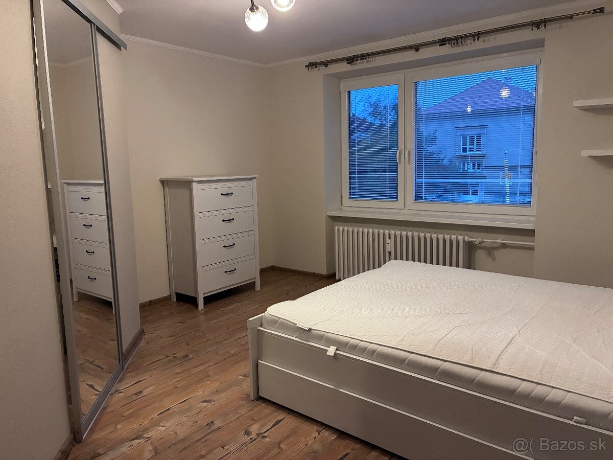 Prenajmem 2-izbovy velmi prijemny byt s krbom - 8