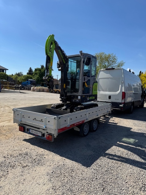 Pásové minirýpadlo - 8