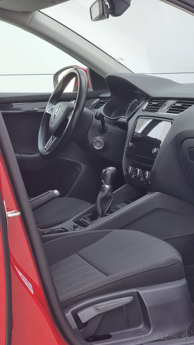 Škoda Octavia Combi Style 1.6 TDI • 85 kW • 2020 • LED • - 8